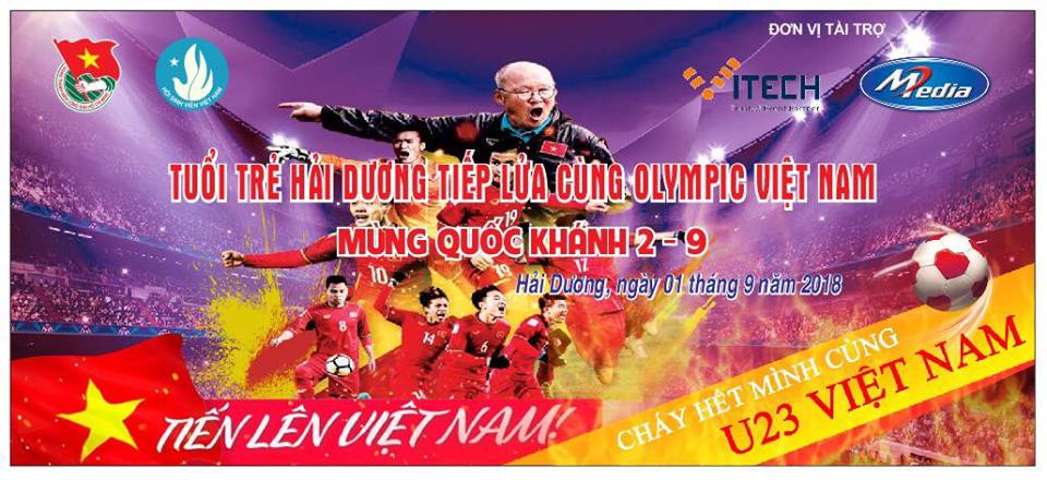 Cổ vũ cho Olympic Việt Nam qua màn hình Led lớn tại Quảng Trường Dạ hội Trung tâm thanh niên Số 342 Nguyễn Lương Bằng, Tp Hải Dương.